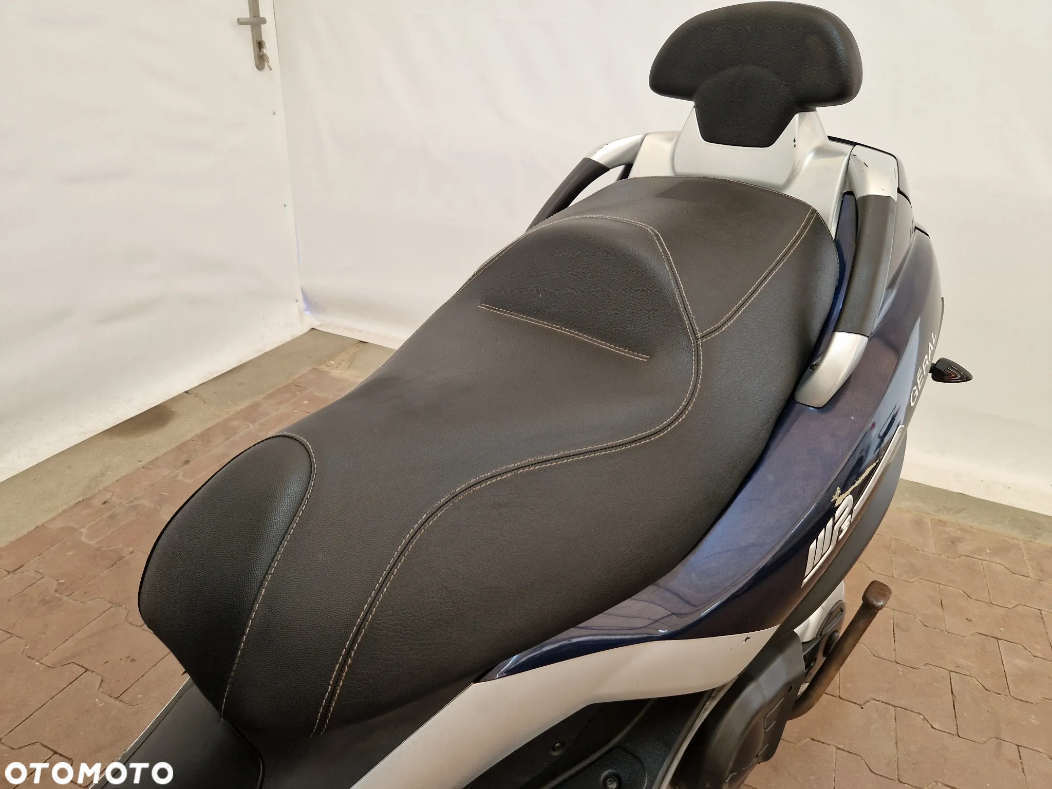 Piaggio MP-3 - 35