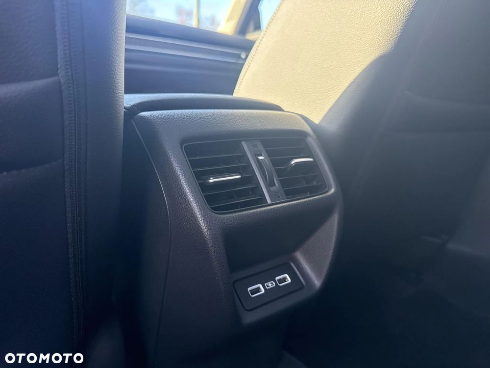 Honda Civic 2.0 i-MMD Advance BSI CVT - 18