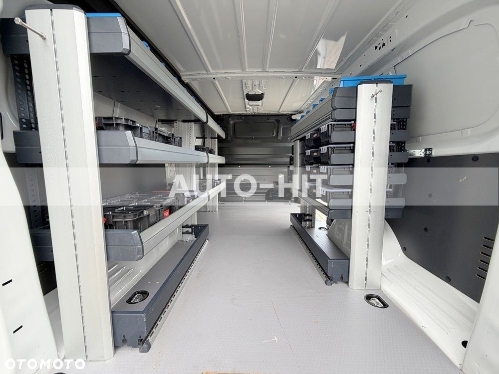Opel Vivaro - 18