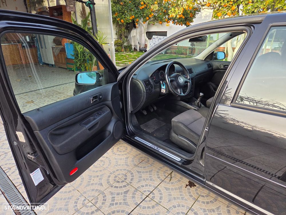 VW Golf 1.4i 25 Anos - 8