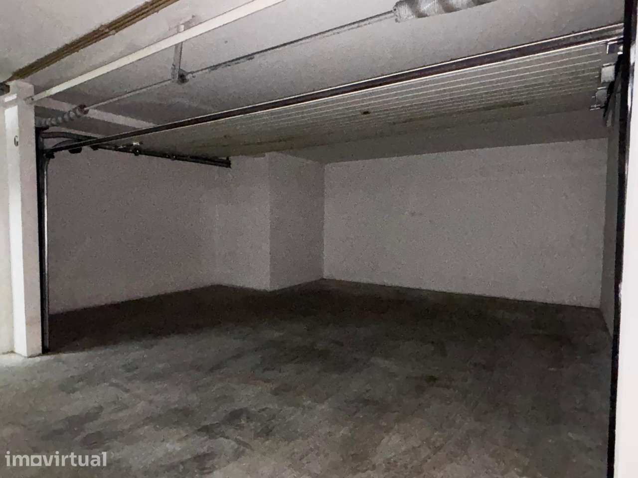 Garagem Fechada - Centro da Cidade - Viseu - Grande imagem: 3/3