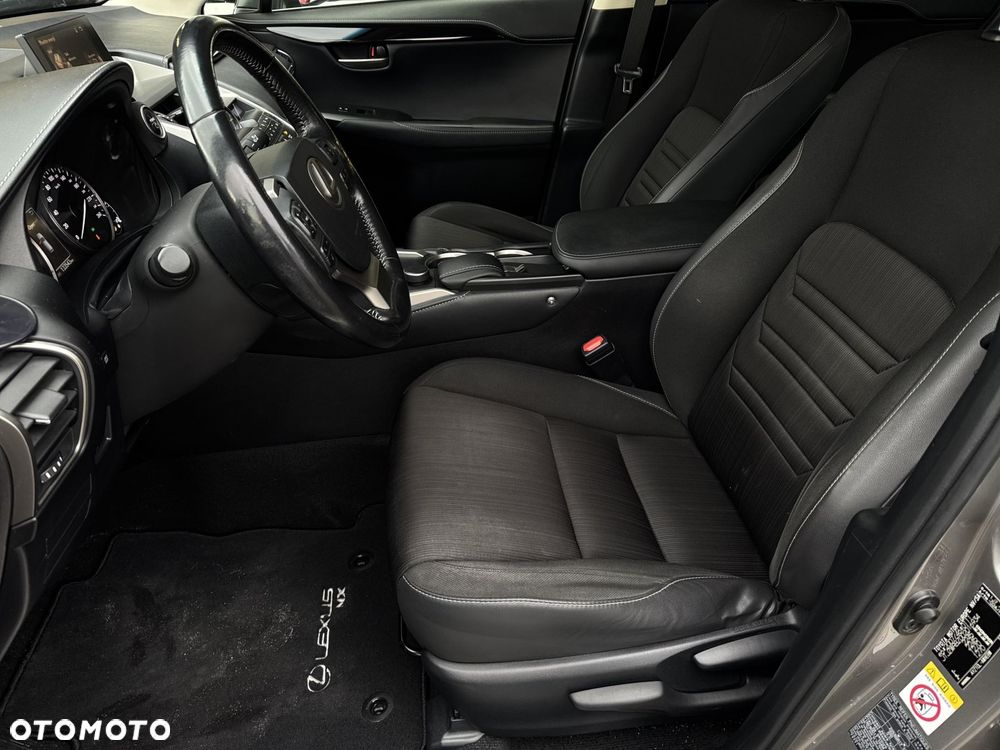 Lexus NX 300h Elite 2WD - 13