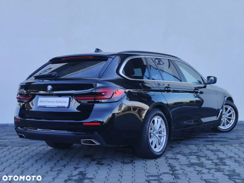 BMW Seria 5 ver-520d-touring - 3