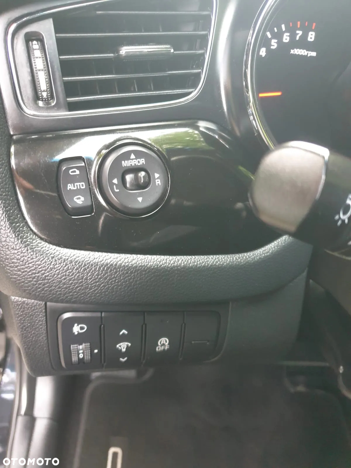 Kia Ceed 1.6 GDI SW Dream Team Edition - 25