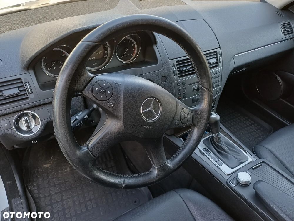 Mercedes-Benz Klasa C 200 (BlueEFFICIENCY) 7G-TRONIC - 3