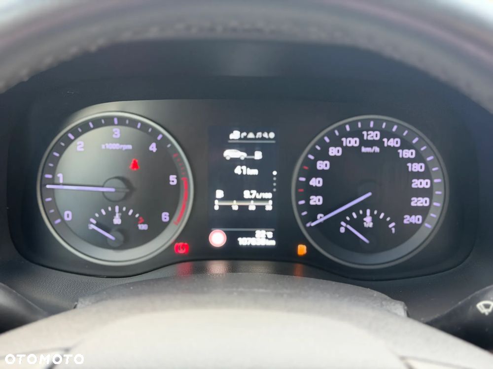 Hyundai Tucson 1.7 CRDI BlueDrive TourdePologne 2WD - 36