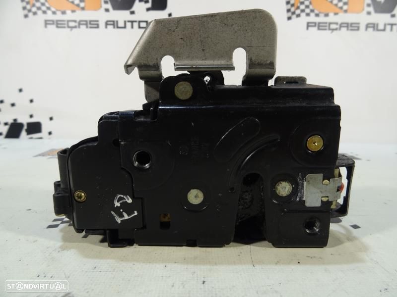 Fecho Da Porta Frente Direita Audi A4 (8E2, B6)  4B2837016g / 4B2 837 - 9