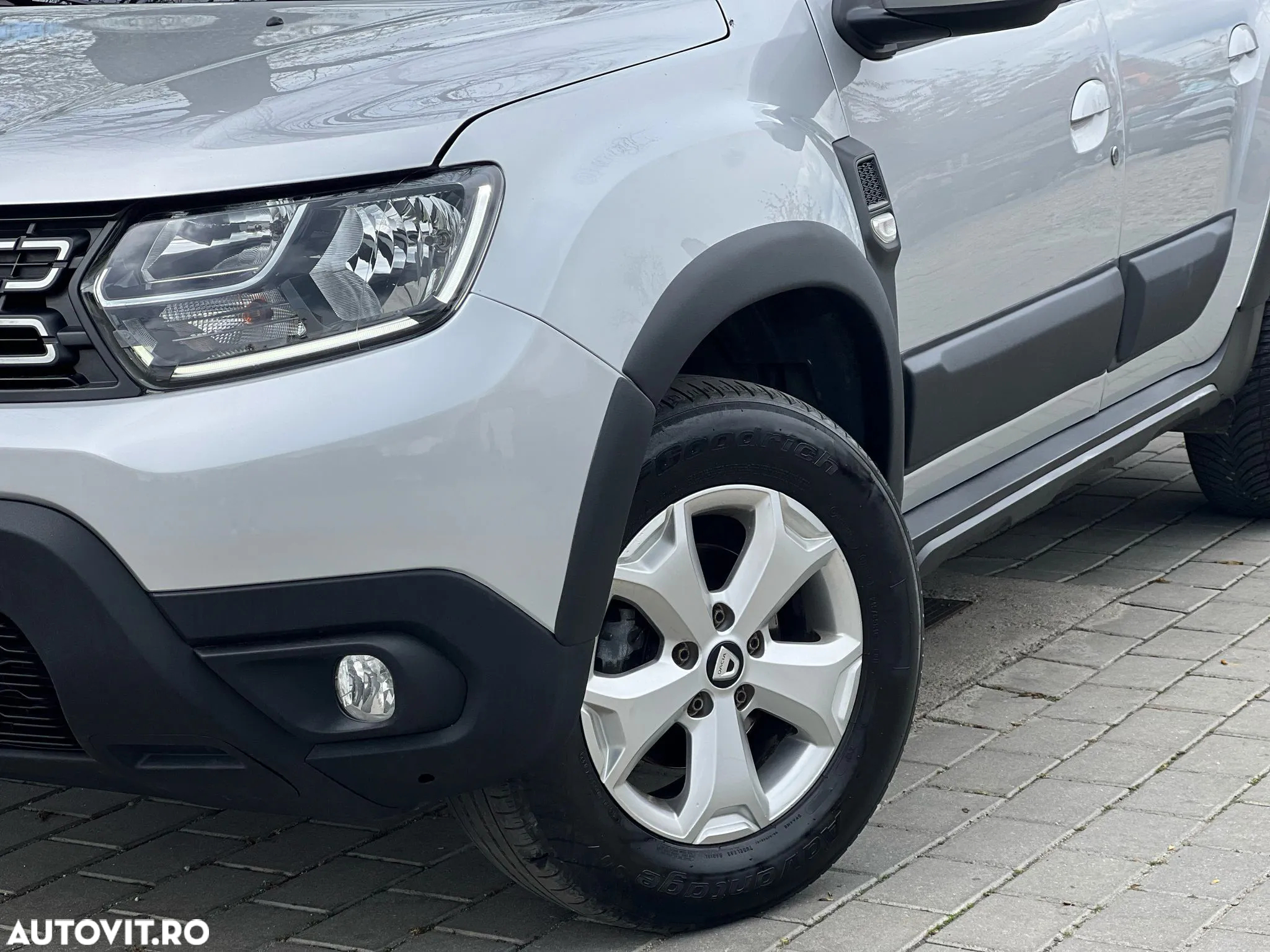 Dacia Duster 1.5 dCi 4x2 Laureate - 9