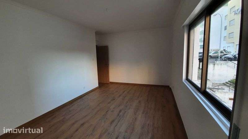 Apartamento T3 em Linda Velha para arrendamento - Grande imagem: 3/12