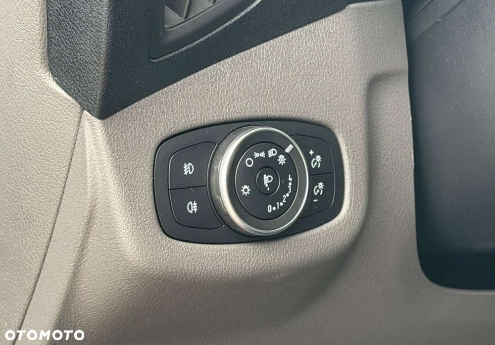 Ford Transit Connect - 16