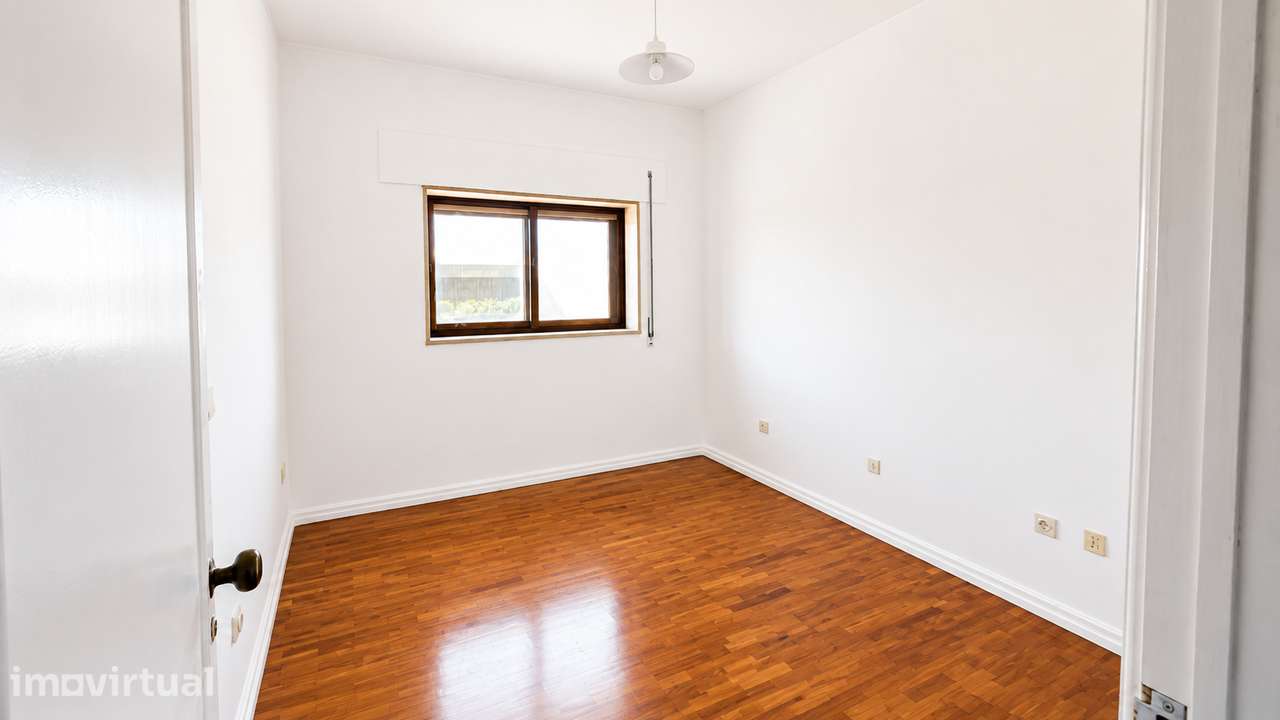 Quarto Suite para Arrendamento Próximo da Praia e do Centro [15m²] - Grande imagem: 2/9