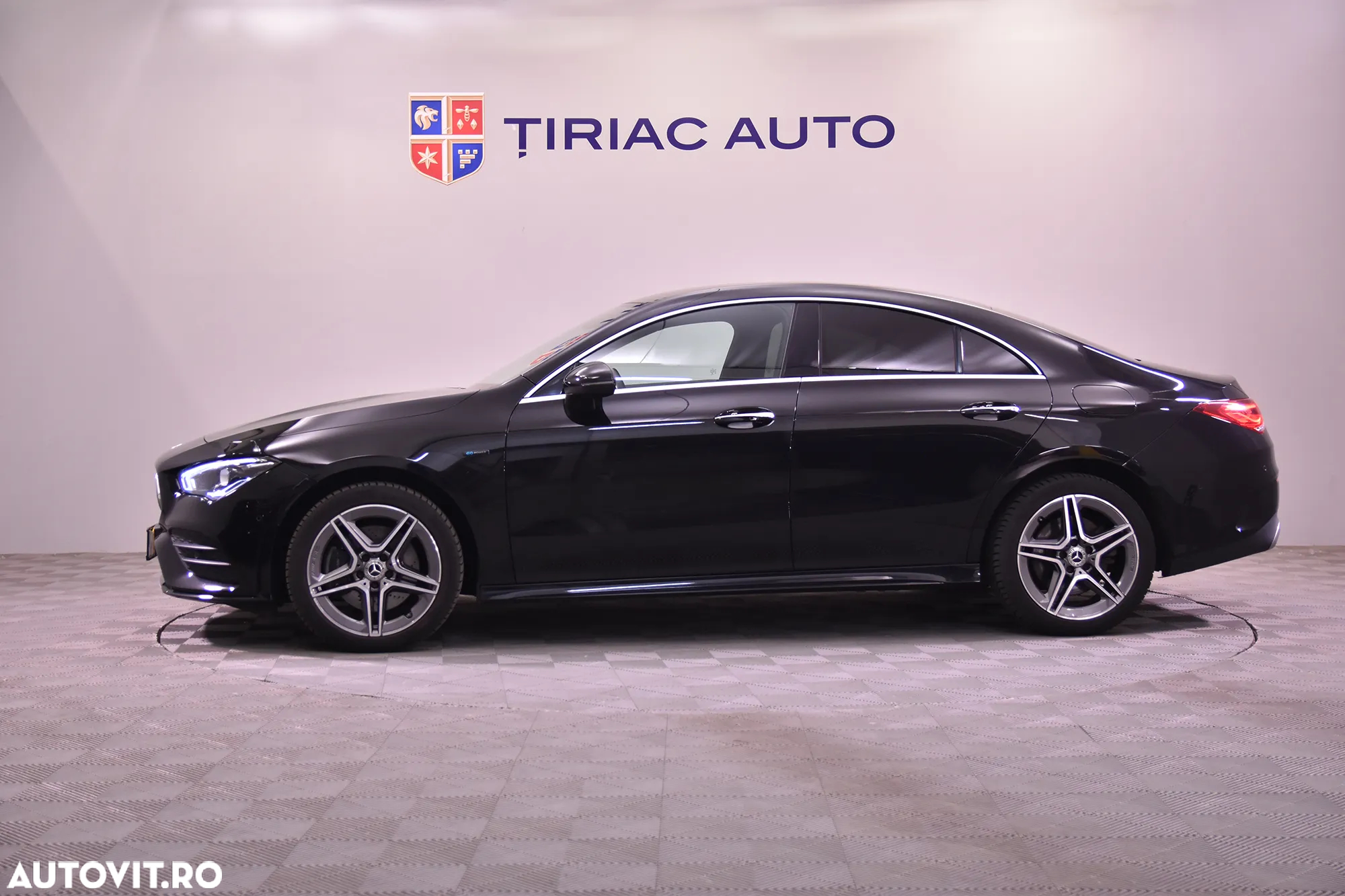 Mercedes-Benz CLA 250 e 8G-DCT Edition AMG Line - 2