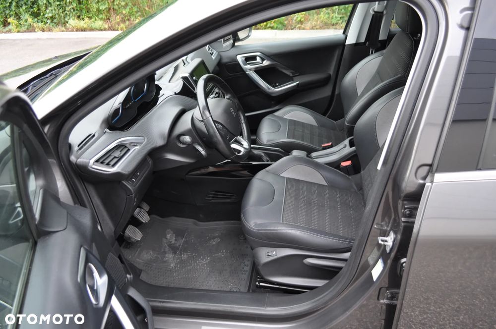 Peugeot 2008 PureTech 82 Allure - 14