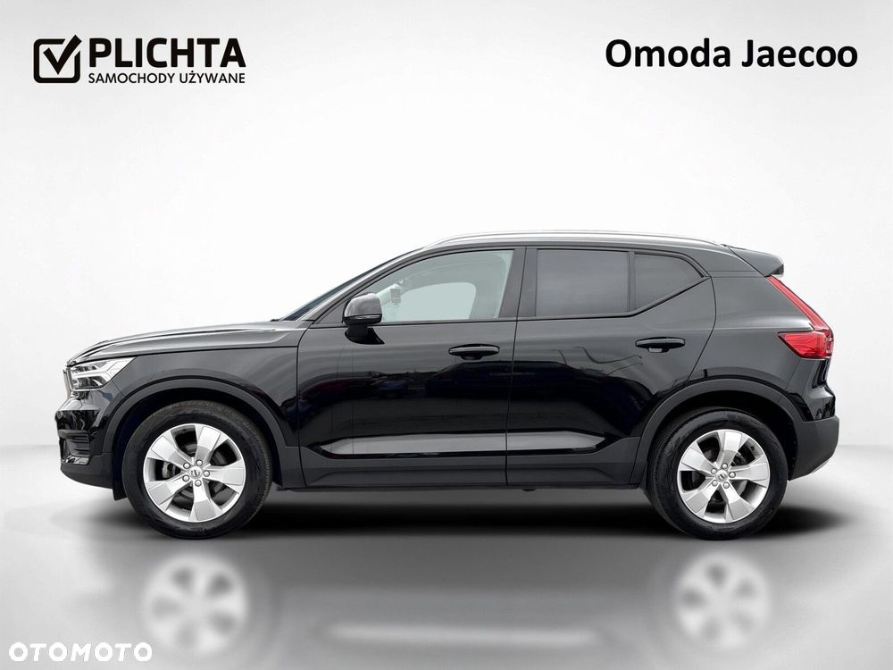 Volvo XC 40 T3 Momentum Pro - 2