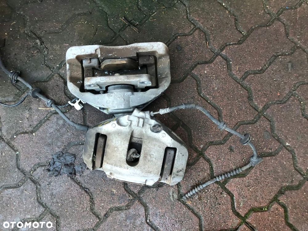 BMW F10 F11 ZACISK HAMULCOWY PRZÓD 60/30/348 - 1