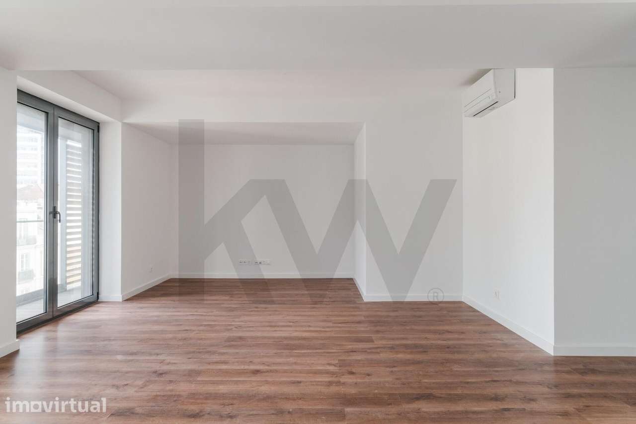 Apartamento T2  c/ terraço de 93 m2 , varanda e 1 lugar de garagem na - Grande imagem: 2/21