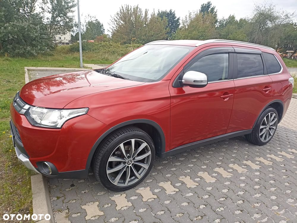 Mitsubishi Outlander 2.2 DI-D 4WD Diamant Edition - 1
