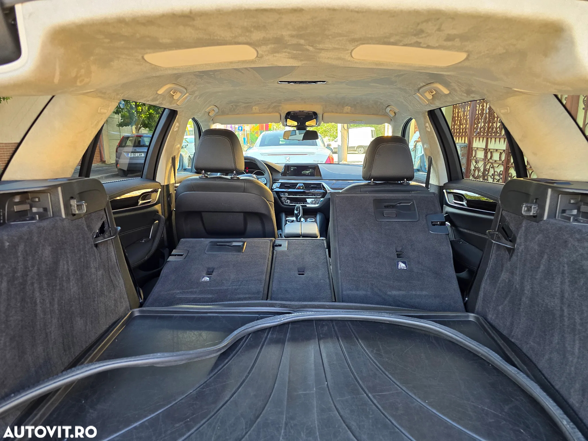 BMW Seria 5 530d xDrive Touring Aut. Luxury Line - 31