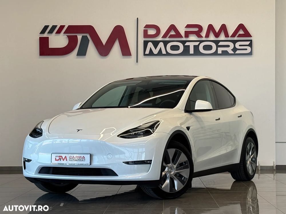 Tesla Model Y - 2