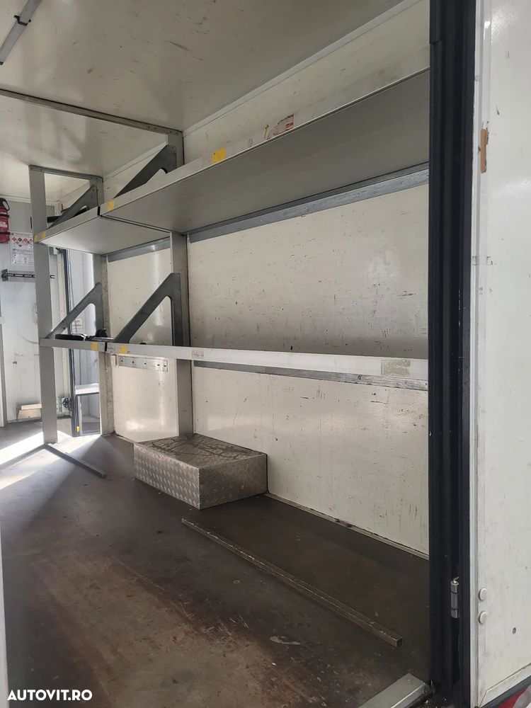 Mercedes-Benz Sprinter - 9