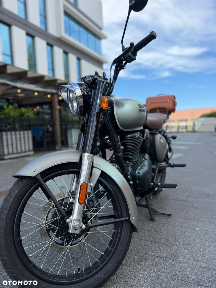 Royal Enfield Classic - 2
