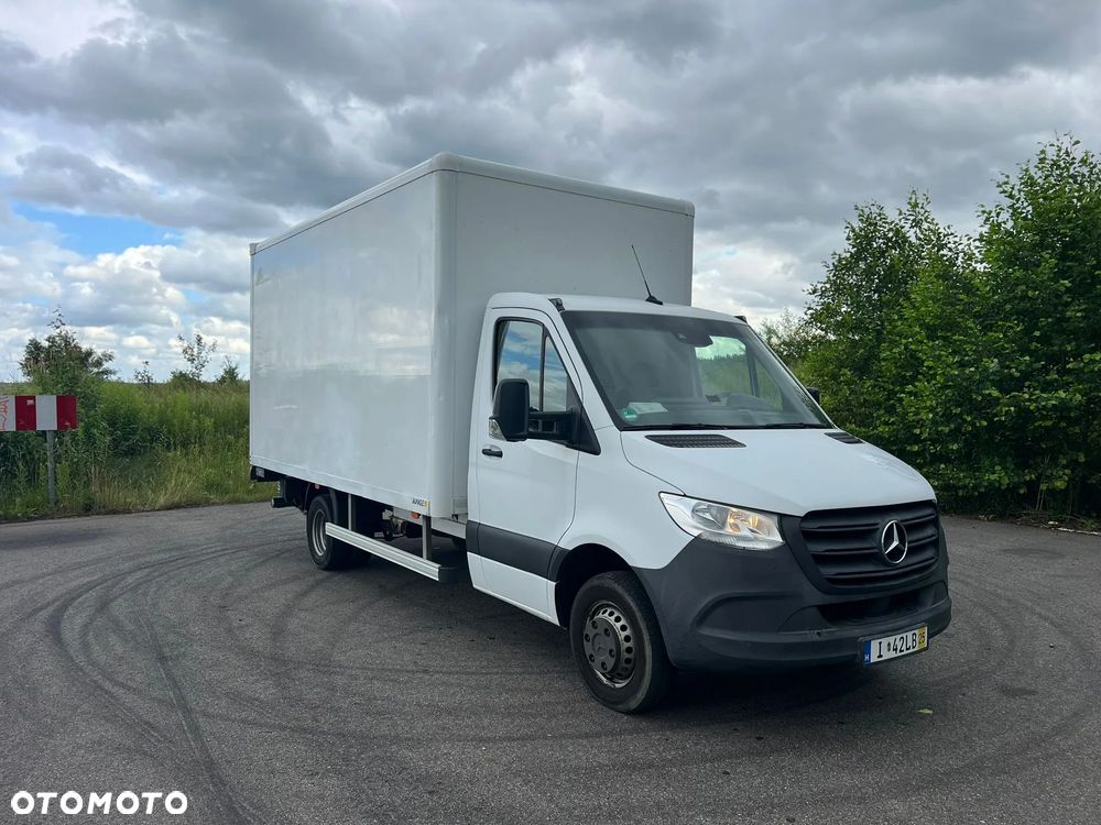 Mercedes-Benz Sprinter - 1