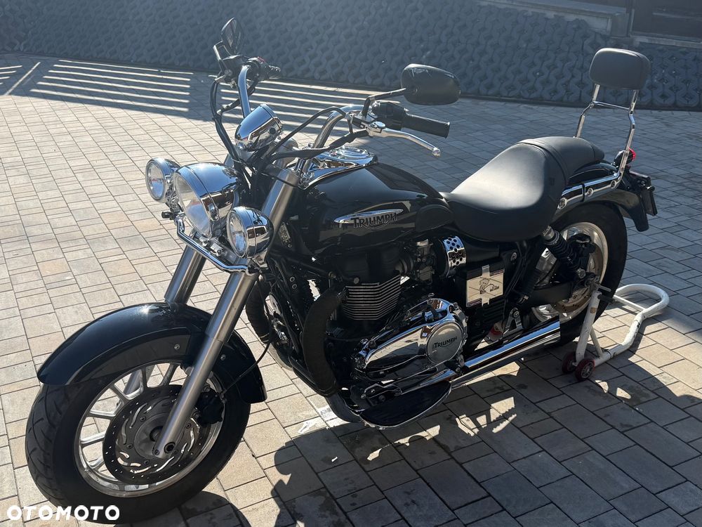 Triumph America - 1