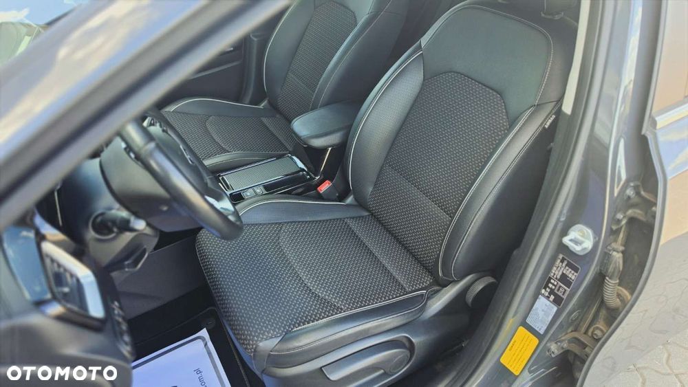 Kia Ceed - 8