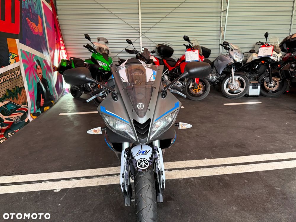 Yamaha YZF - 22