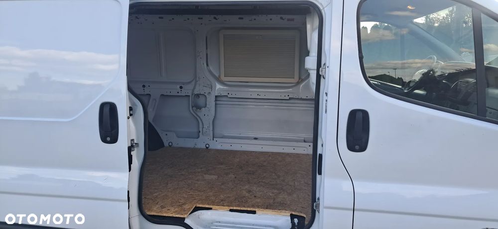 Renault Trafic 2.5 Dci L2H2 - 10
