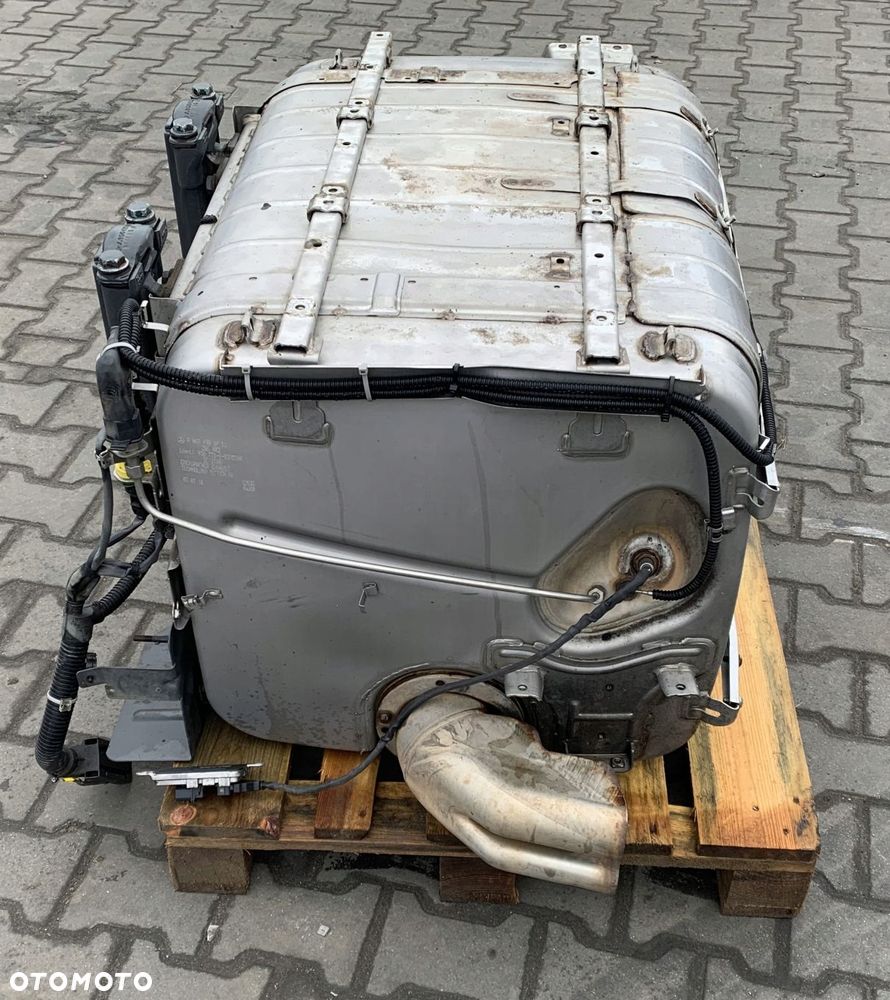 WYDECH KATALIZATOR TŁUMNIK MERCEDES ACTROS MP4 EURO 6 - 3