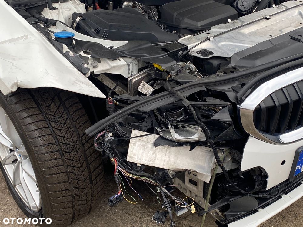 BMW Seria 3 320d xDrive - 12