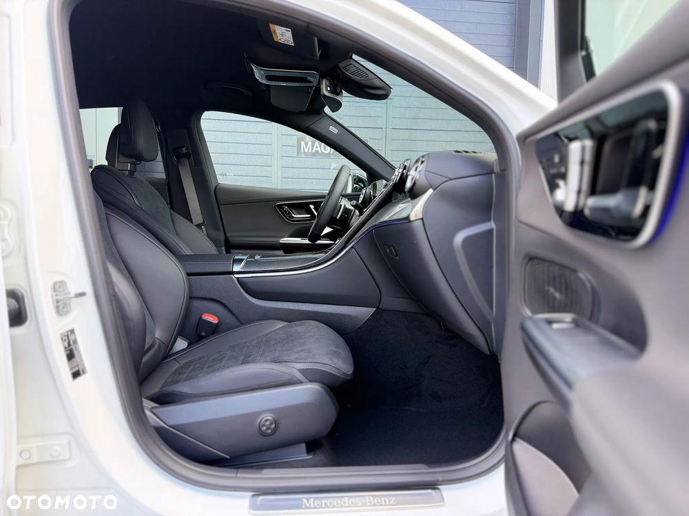 Mercedes-Benz GLC - 24