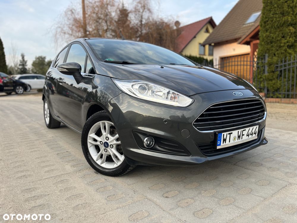 Ford Fiesta 1.0 EcoBoost S&S TITANIUM - 38