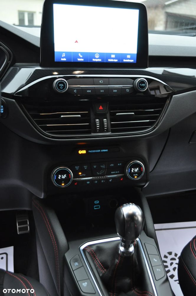 Ford Kuga 2.0 EcoBlue Hybrid TITANIUM - 30