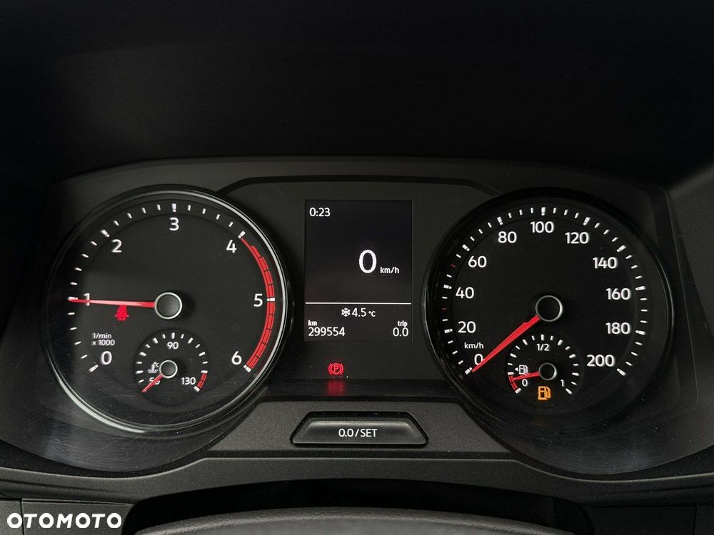 Volkswagen Crafter - 13