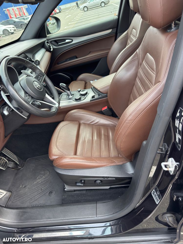 Alfa Romeo Stelvio 2.0 Turbo 16V AT8-Q4 B-Tech - 3