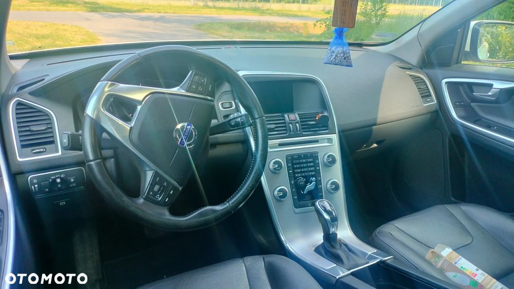 Volvo XC 60 D4 Drive-E Momentum - 2