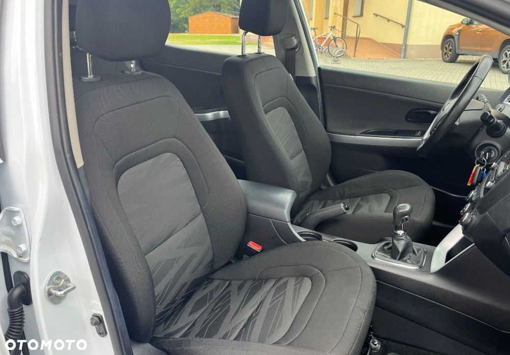 Kia Ceed - 21