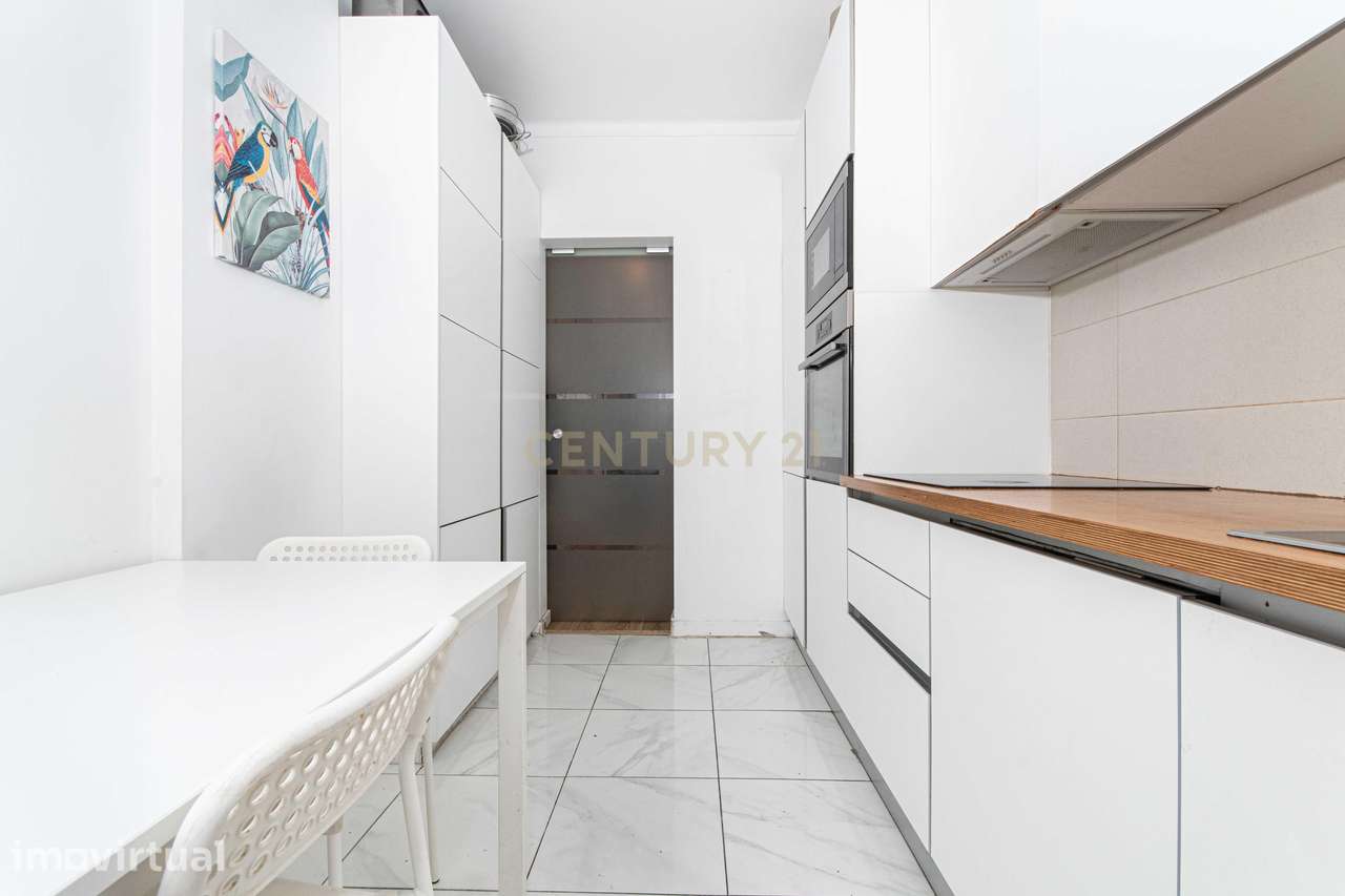 Apartamento T3 remodelado junto ao metro - Grande imagem: 4/21