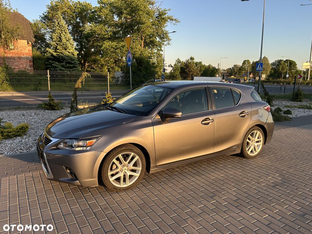 Lexus CT - 2