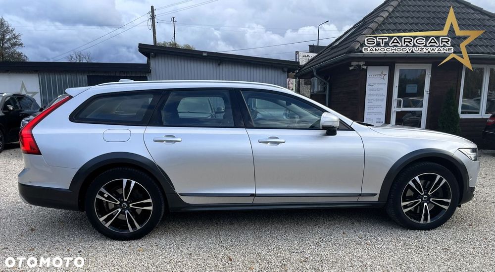 Volvo V90 Cross Country - 4