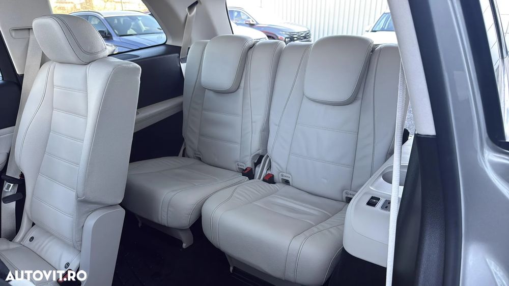 Mercedes-Benz GLS - 27