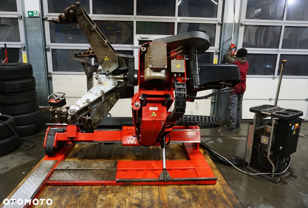 Montażownica ciężarowa CORGHI MONSTER AG TT 400V - 6