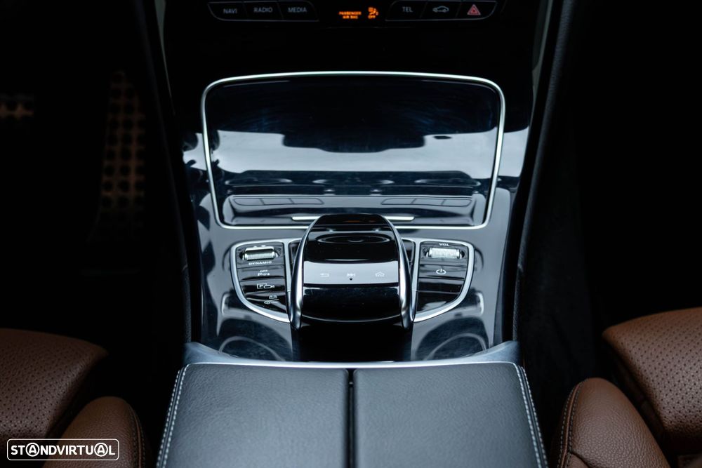 Mercedes-Benz C 300 de AMG Line - 19