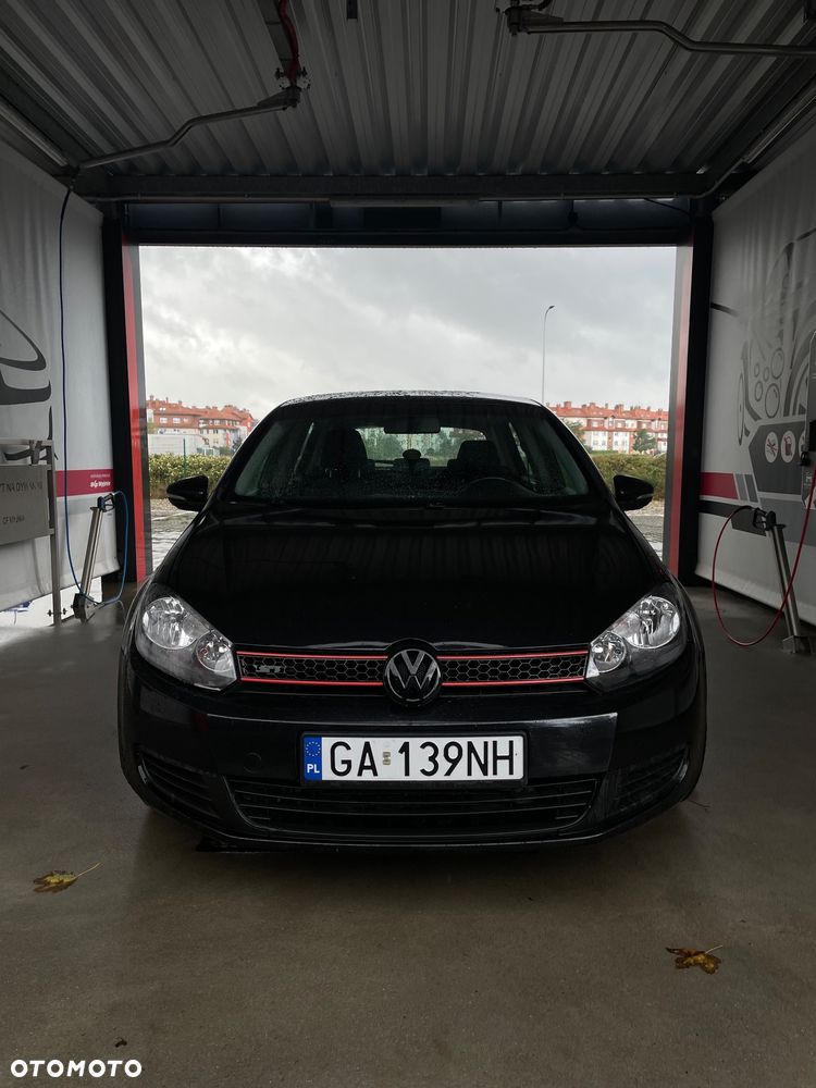 Volkswagen Golf - 2
