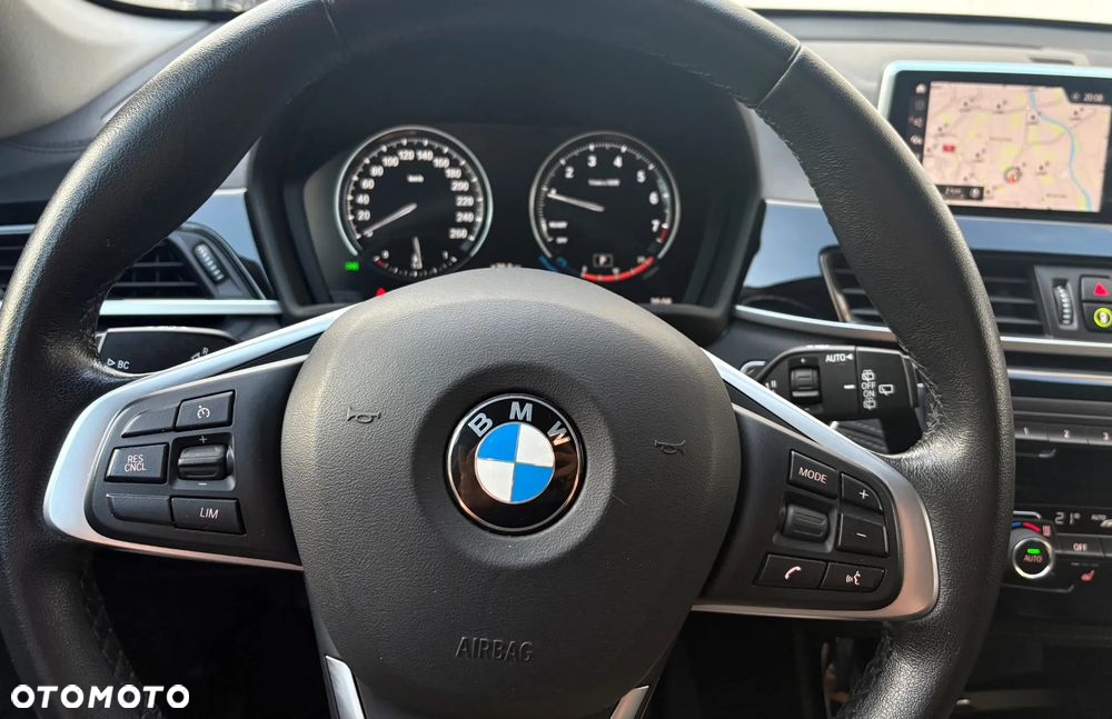 BMW X1 sDrive18i xLine - 21