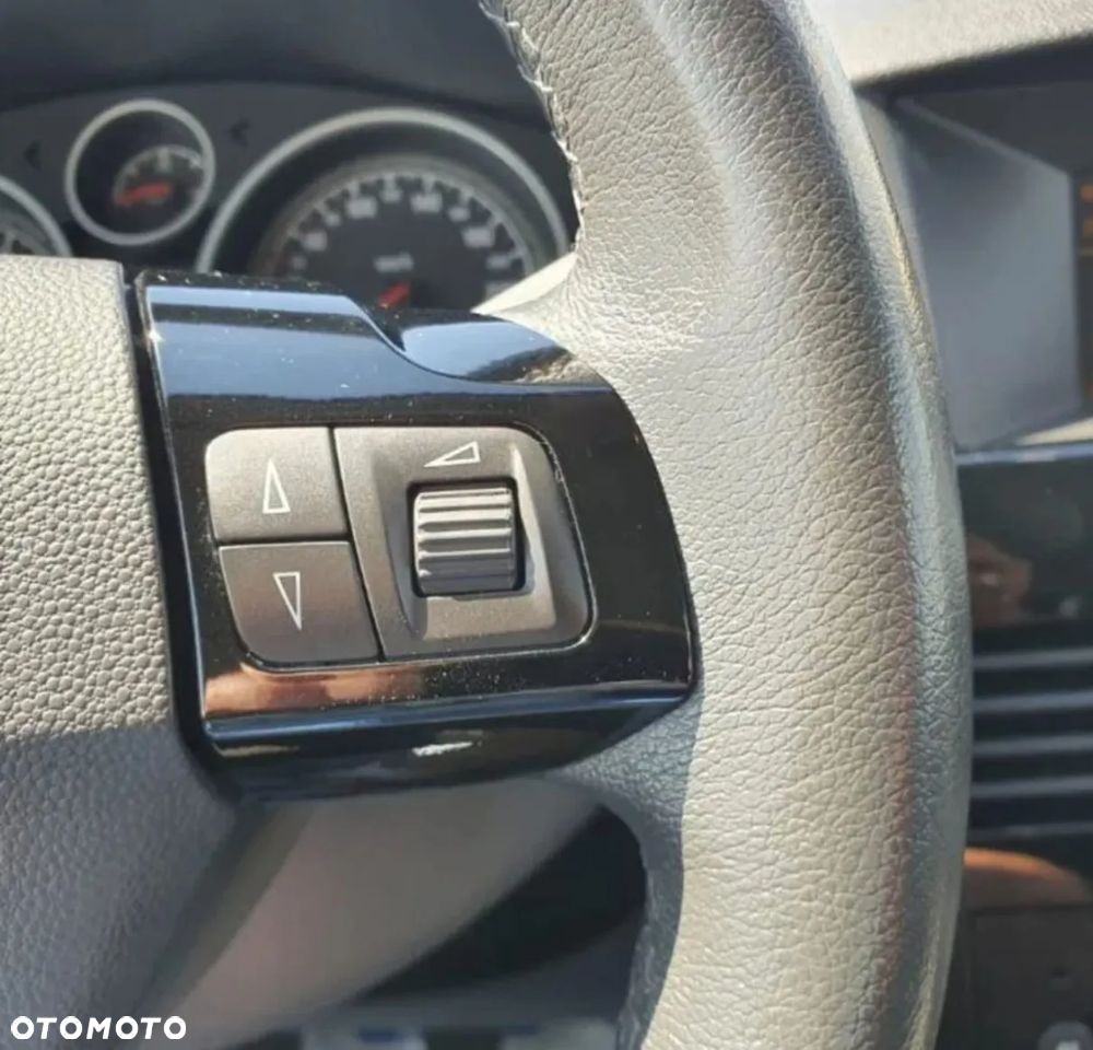 Opel Astra 1.6 Cosmo - 8
