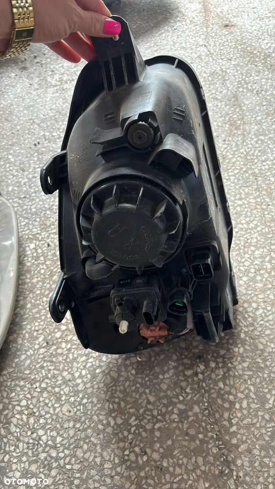 Hyundai Santa Fe I Lampa Przód lewa lub prawa - 4