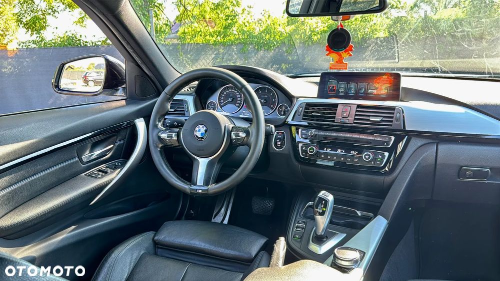 BMW Seria 3 318d Edition M Sport Shadow - 17